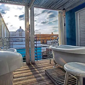 https://la-casa-del-atrio.hotels-in-queretaro.com